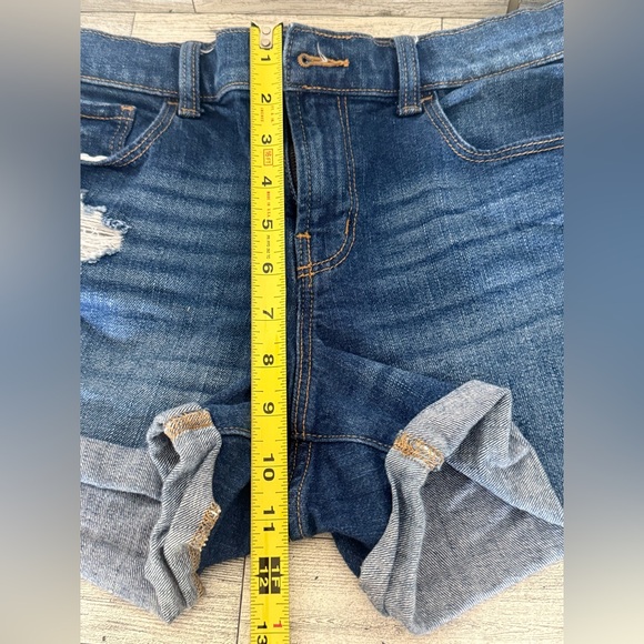 Old Navy Boyfriend Mid Rise Denim Shorts size 6 - Picture 7 of 7